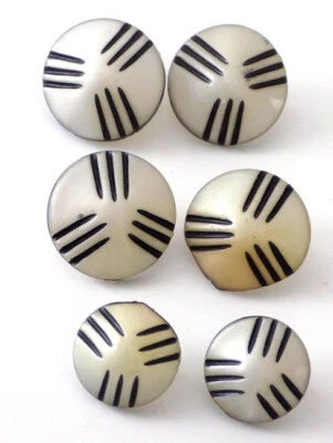6 botones de plástico vintage blancos con líneas negras 2 tamaños Foto 1 de 2