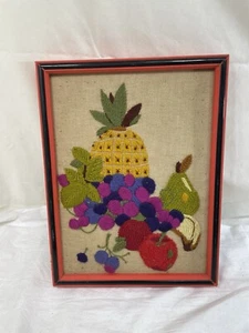 Vintage 70er Boho Landhaus Kern Obst Crewel Nadelspitze Wandbild gerahmt 13x10 - Bild 1 von 11