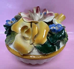 Cuenco Capodimonte Italiano Porcelana Flores De Colección con Tapa Decorativa - Imagen 1 de 9
