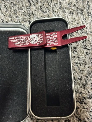 SCOTTY CAMERON JOHNNY RACER Pivot Tool - Scotty’s Speed Shop Red Divot Tool - - Image 1 of 3