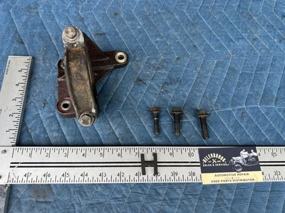 Soporte de soporte de cojinete de eje de transmisión CV 2005-2007 Volvo S60R V70R OEM #2951EM Foto 1 de 4