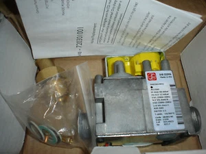 Baxi / Potterton / Válvula de gas principal 720301001 h84893 Sit 848 0848140 + adaptador - Imagen 1 de 1