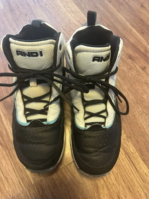 Boys Basketball Sneakers High Top AND1 Size 5 Black White Pre-owned - Image 1 of 4