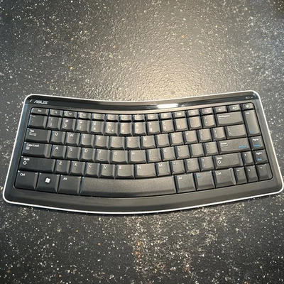 ASUS Microsoft Bluetooth Mobile Keyboard 6000 Black/White GREAT CONDITION WORKS - Image 1 of 4