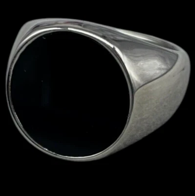 ANELLO DA UOMO IN ACCIAIO INOX IPOALLERGENICO PIETRA NERA ONICE ROTONDA E LISCIA - Immagine 1 di 4