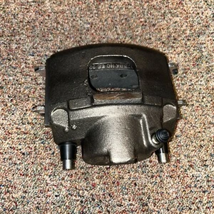 Ford OEM Taurus Mercury Sable Lincoln MKZ Front Caliper NOS - Picture 1 of 4