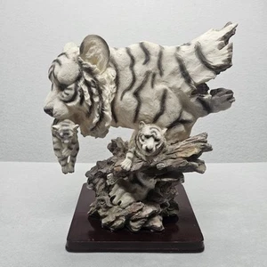 White Tiger Head Statue With Cubs 3D Sculpture - wooden Base - Picture 1 of 13