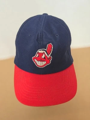 Кепка Cleveland Indians MLB регулируемая размер S/M - Изображение 1 из 4