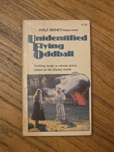 UNIDENTIFIED FLYING ODDBALL by Vic Crume (1979) Scholastic illustrated pb - Picture 1 of 6