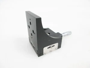 THORLABS MT1 1/2" TRANSLATION STAGE WITH MICROMETER & MT402 RIGHT ANGLE BRACKET - Picture 1 of 6