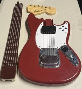 Wii RockBand 3 Fender Mustang Inalámbrico PRO-Guitarra Probada - Sin Dongle ni Correa - Imagen 1 de 9