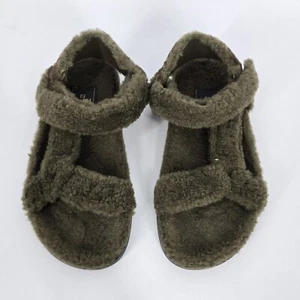 Fendi Signature FF Shearling Strappy Flat Sandals Size 38 - Picture 1 of 10