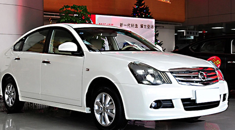 Conjunto de faros LED delanteros exteriores de plástico ABS para Nissan Sentra 2005-2015 Foto 1 de 4