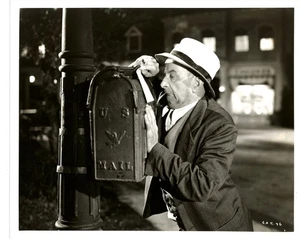 CAREER 1939 #46 Leon Errol RKO RADIO BY HENDRICKSON - Picture 1 of 2