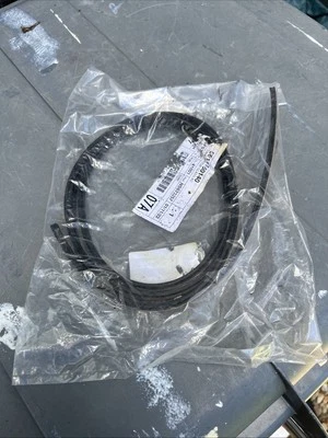 Toyota 1998-2025 y 2005-16 Scion Presa de vidrio trasera 56117-50140 PIEZA ORIGINAL TOYOTA Foto 1 de 4