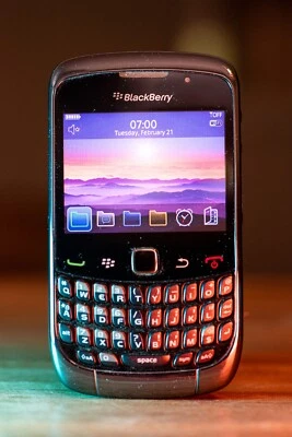 BlackBerry Curve 3G, 9300 - Working! QWERTY Classic, Black. - Image 1 of 4