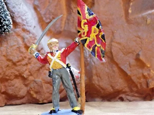 1 wellpainted British Guard with Standard 1/32nd ( Dec. Listing) - Picture 1 of 9