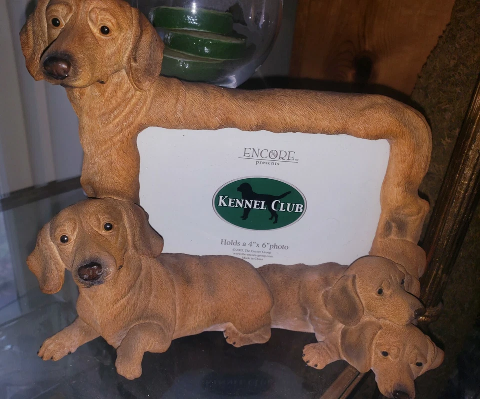 Red Dashaund family Picture frame - Image 1 of 1