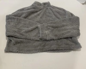 Woman’s Gray Turtleneck Sweater Size  Small - Picture 1 of 5