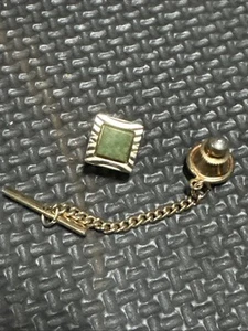 Goldfarbene grüne Jade Stein Quadrat Design Qualität Vintage Krawattennadel Anstecknadel Tac - Bild 1 von 6