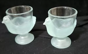 Juego de 2 tazas de huevo de gallina de vidrio vintage azul pálido y transparente hechas en Francia - Imagen 1 de 6
