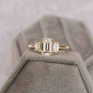 Emerald Diamond Rings 18K Yellow Gold 1.50 Ct IGI GIA Certfied HRD Lab Created - Picture 1 of 13