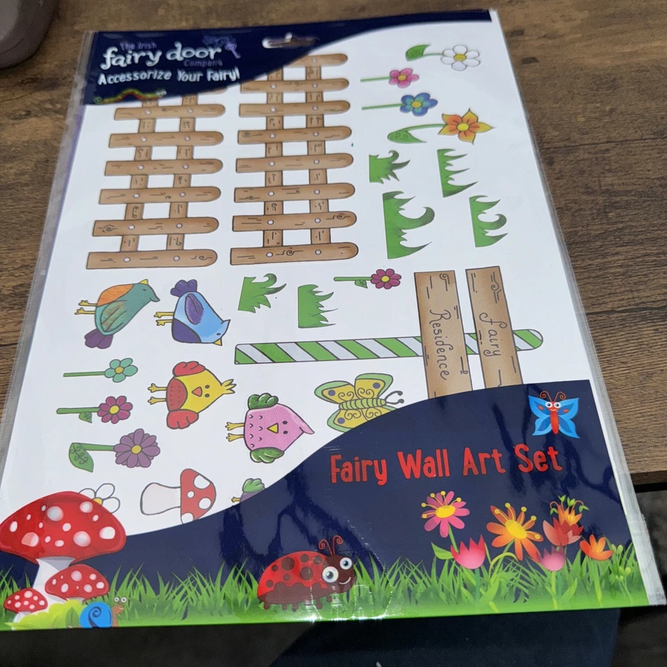 The Irish Fairy Door Company FD554163 Picket Fence Wall Art **