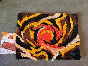 Vtg '70's BLAZE 1436 Latch Hook Rug Completed Handmade Brown Gold Orange 36x26 - Picture 1 of 6