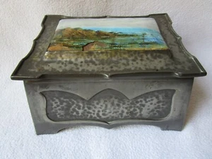 sehr alte Zinn Schatulle Deckeldose Emaille Motiv Meerlandschaft Tudric Pewter - Picture 1 of 18