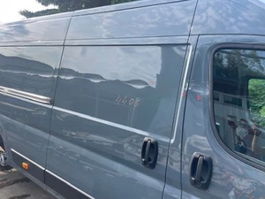 Schiebetür rechts grau KLB mit kleinem Streifschaden am Oberteil CITROEN JUMPER - Bild 1 von 5