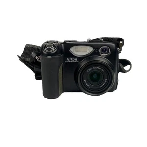 Nikon COOLPIX 5400 Digital 5.1MP Digital Camera Battery Charger Memory Case - Picture 1 of 13