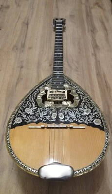 Greek Bouzouki - HARDCASE & PICKUP INCLUDED PROFESSIONAL 80s & 300 Backing Track - Image 1 of 4