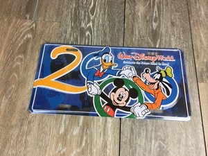 VTG 2000 Walt Disney World Celebrate The Future Hand In Hand License Plate 