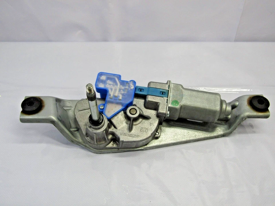 2010-2014 Subaru Impreza Outback Hatch Rear Window Wiper Arm Motor OEM - Image 1 of 4