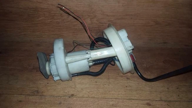 7700832220 Pompe à carburant électrique 013 for Renault Megane 1 FRF83581-11 - Photo 1/1