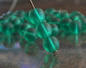 Matt Smaragdgrün Tschechische Glasperlen 6 mm 25 Stck. Druk Glatte Runde Perlen - Bild 1 von 2