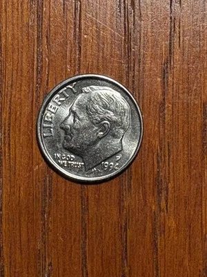 Error Coin✨Broken Collar✨Off Center Strike✨Roosevelt Dime✨1994 P - Image 1 of 4