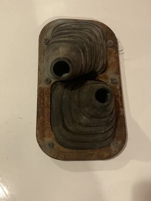 84-88 Toyota 4Runner Pickup 4x4 5spd 22R G52 G54 Shifter Rubber Boot Flaw READ - Image 1 of 4
