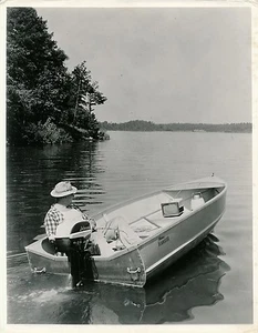 Pêche c. 1950 - Bateau Pêcheur Moteur Johnson USA - GF 376 - Picture 1 of 2