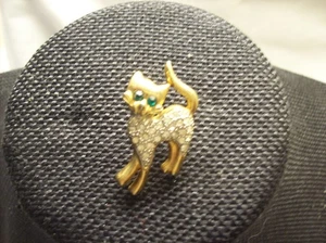 Vintage Gold Tone Clear Rhinestone Cat with Green Eyes Lapel Pin - Picture 1 of 6