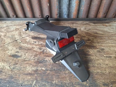 Suzuki GSXR 1000 L7 2017 - Soporte de placa trasera panel guardabarros cubierta guardabarros Foto 1 de 4