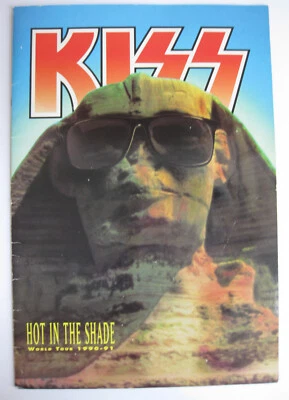 Libro de gira del programa de conciertos Hot in the Shade firmado por Kiss Gene Simmons Kulick Foto 1 de 4