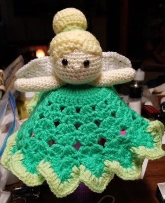 Manta Lovey de ganchillo hecha a mano Tinkerbell Foto 1 de 2