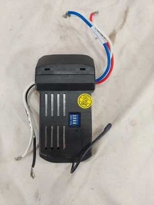 Hampton Bay Replacement Ceiling Fan Motor Control Receiver UC7067RC Black/Green - Image 1 of 4