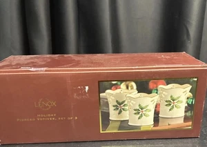 Lenox 3 Stechpalmenblätter Windlichter Kerzenhalter mit Kerzen & Bonus Teelites. Neu im Karton - Bild 1 von 6