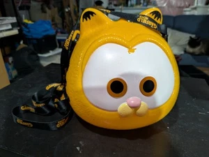 2024 The Garfield Movie Popcorn Theatre Bucket Promo W Lanyard Hanging - Picture 1 of 7