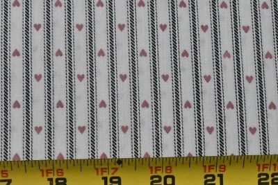 Por 1/2 yarda, vintage, corazones malva rayas negras sobre edredón de algodón crema, P1120 Foto 1 de 4