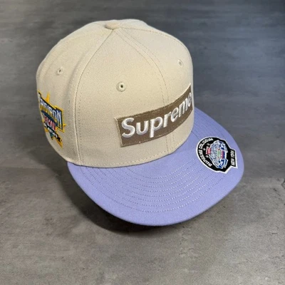 Supreme шляпа New Era крышка 7 1/8 чемпионатов коробка логотип камень фиолетовый РЕДКАЯ футбол - Изображение 1 из 4