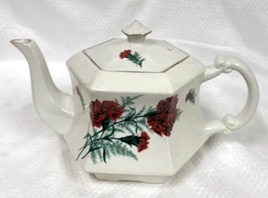 LOVELY Vintage ROYAL PARK~Red Carnations Teapot w/Lid Gold~Staffordshire England - Picture 1 of 8