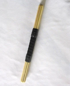 Bodhran Beater Seamous Ó Cinnéide Brush Bodhran Beater für Profispieler beidseitig - Bild 1 von 2